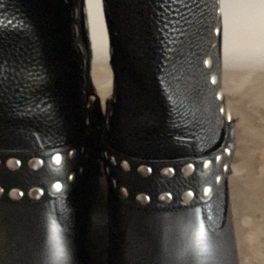 Boot - Picture 6 of 6
